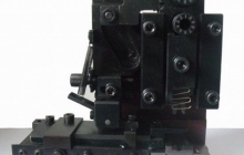 端子壓接模具設(shè)計(jì)時(shí)的注意事項(xiàng)有？